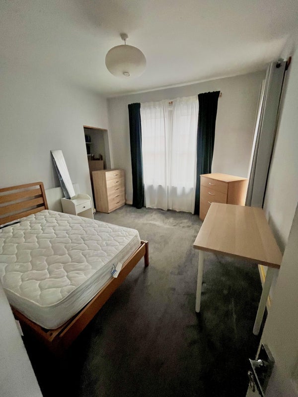 Room Harcourt Street in Nottingham