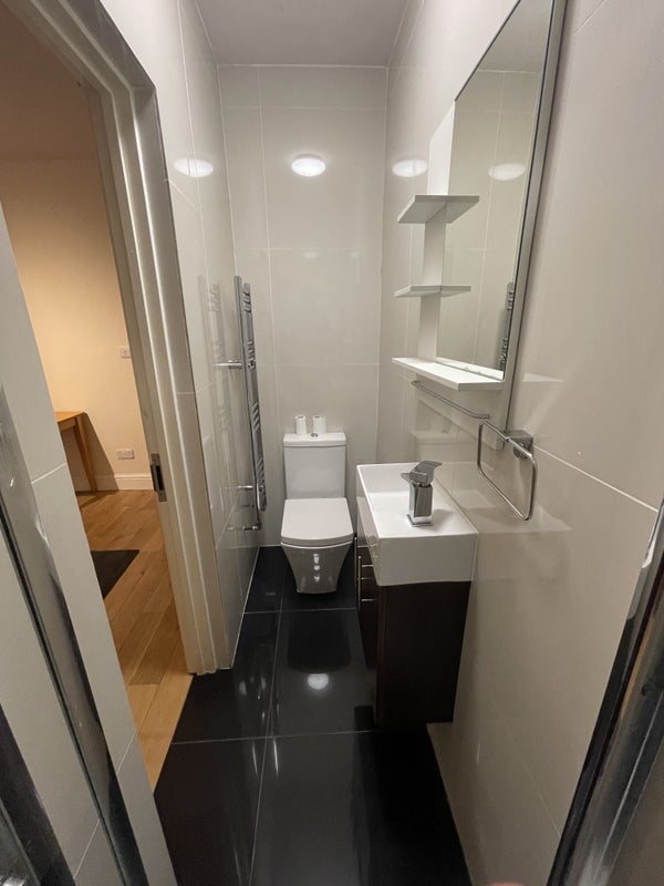 Room Long Drive in Greater London
