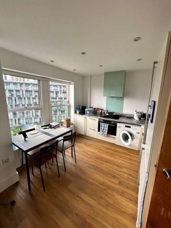 Flat Duke of Wellington Avenue in Greater London
