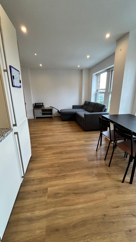 Flat Duke of Wellington Avenue in Greater London