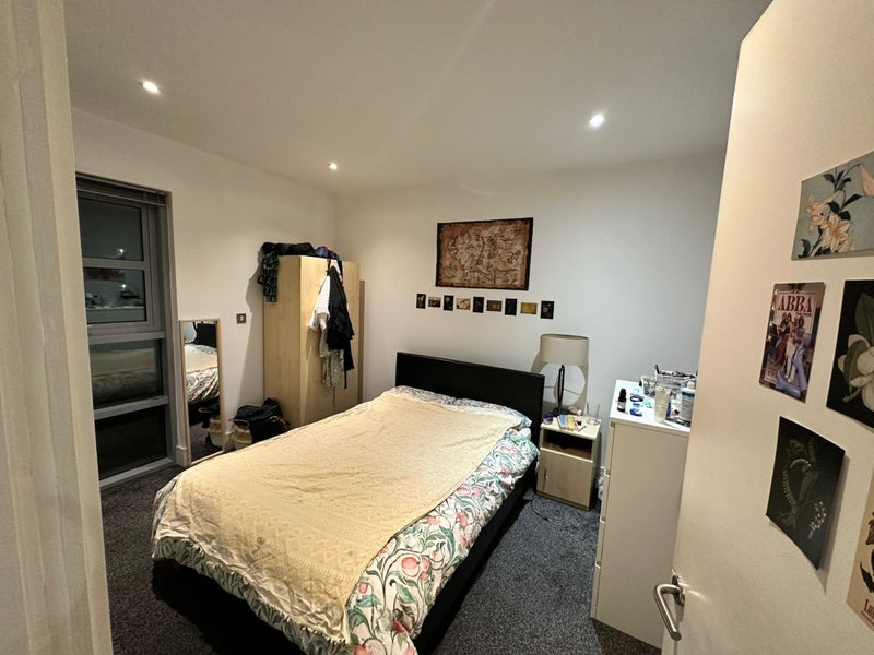 Room Whitworth Street West in Manchester