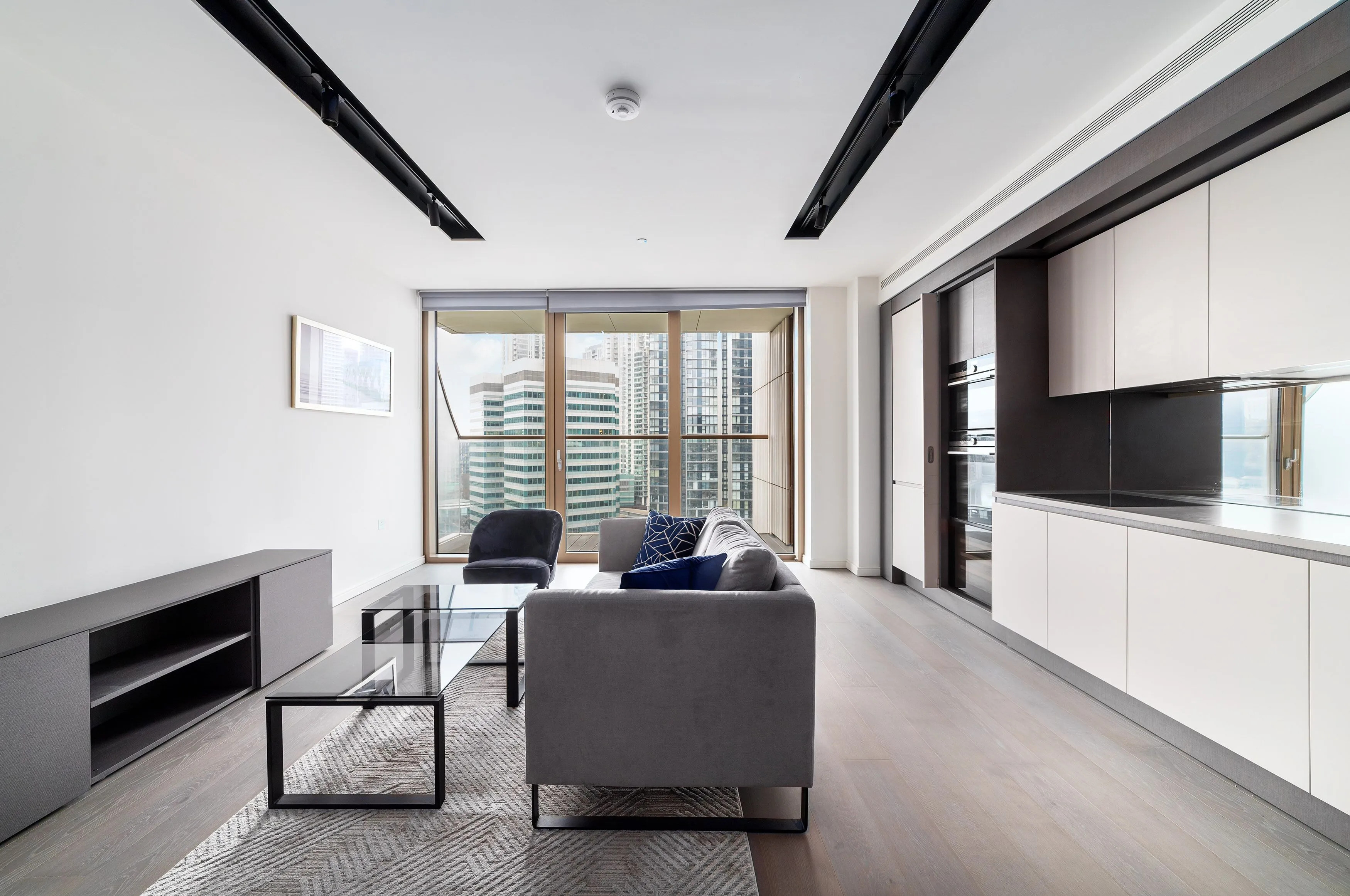 Flat Park Drive in Greater London