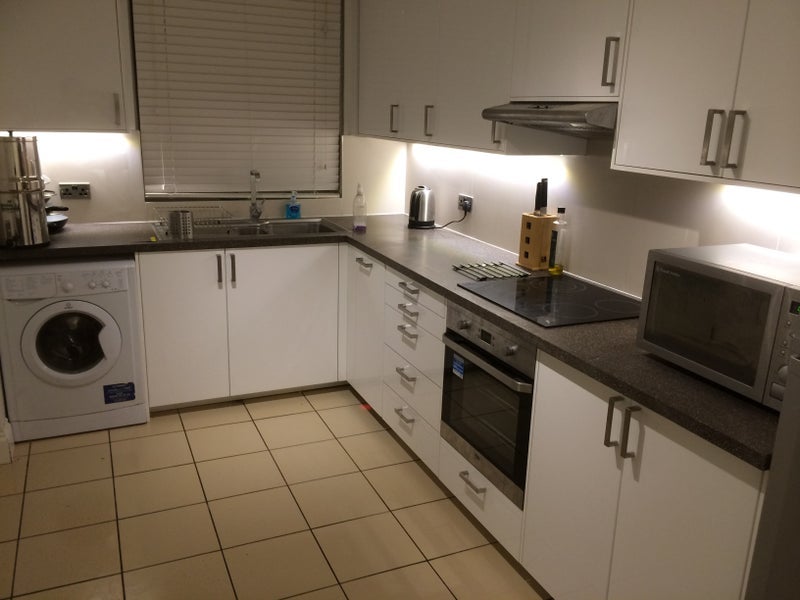 Room Southwark Park Road in Greater London