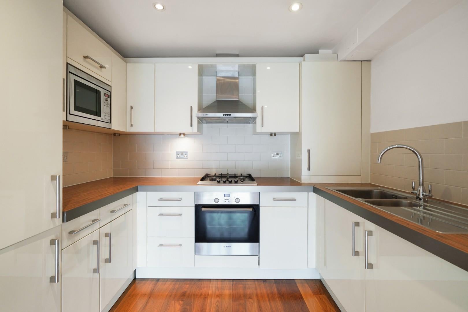 Flat Goswell Road in City of London