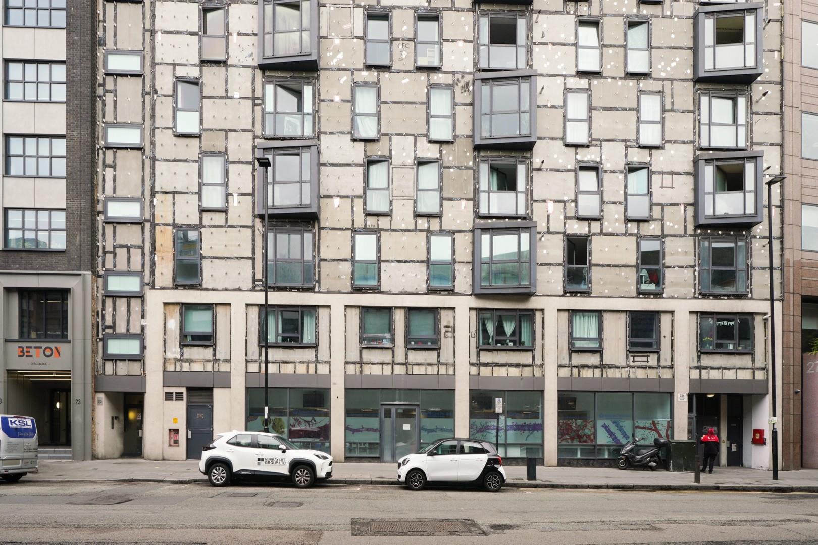 Flat Goswell Road in City of London