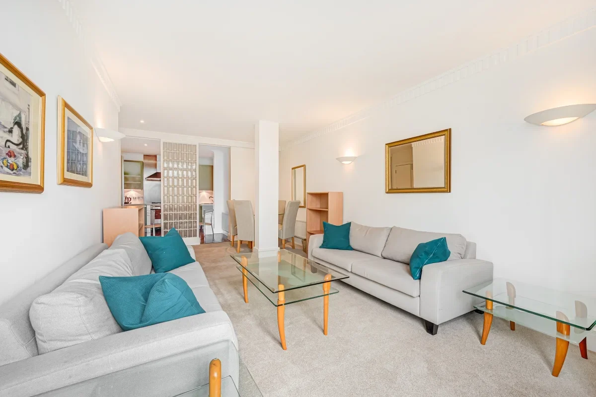 Flat Russell Square in Greater London