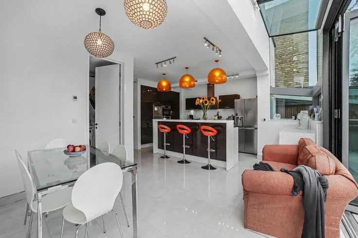 House Langham Road in Greater London