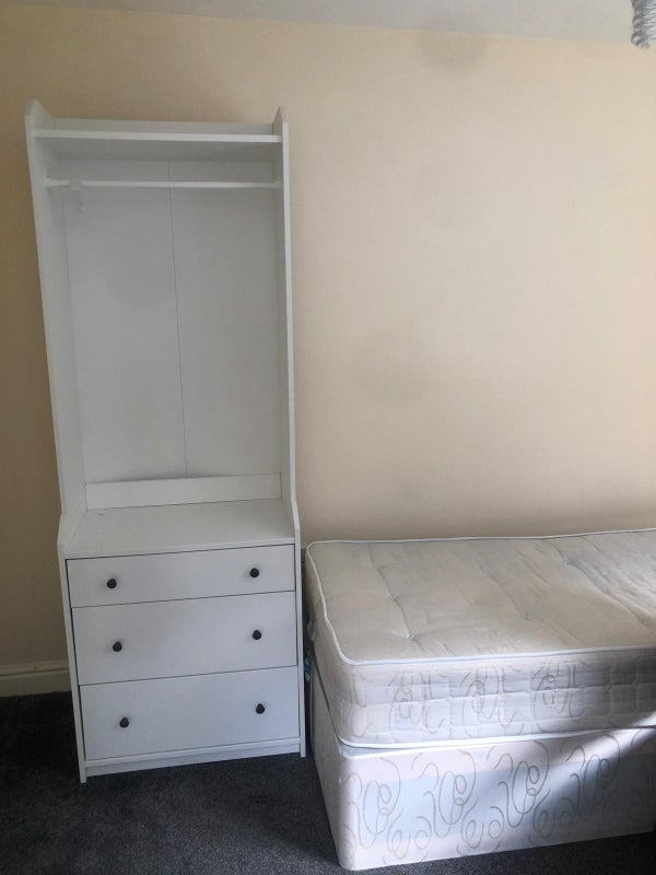 Room Wingrove Road in Newcastle upon Tyne