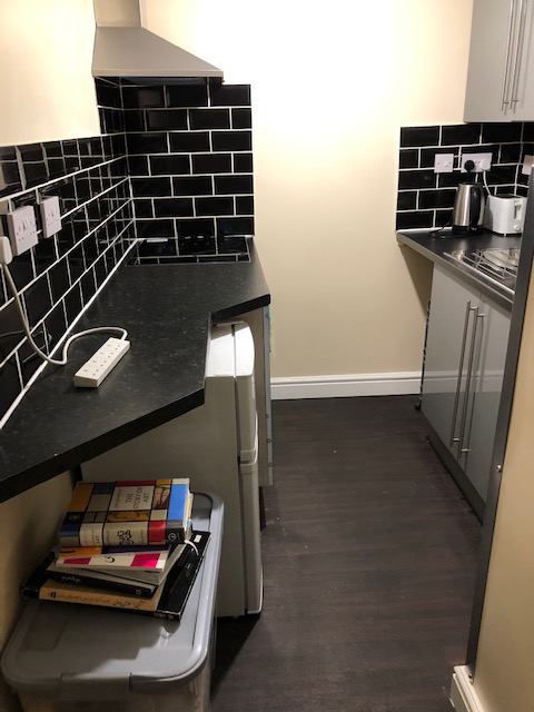 Room Wingrove Road in Newcastle upon Tyne
