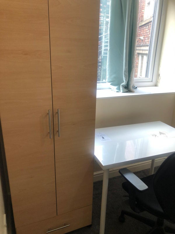 Room Wingrove Road in Newcastle upon Tyne