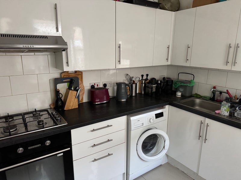 Room Pascoe Road in Greater London