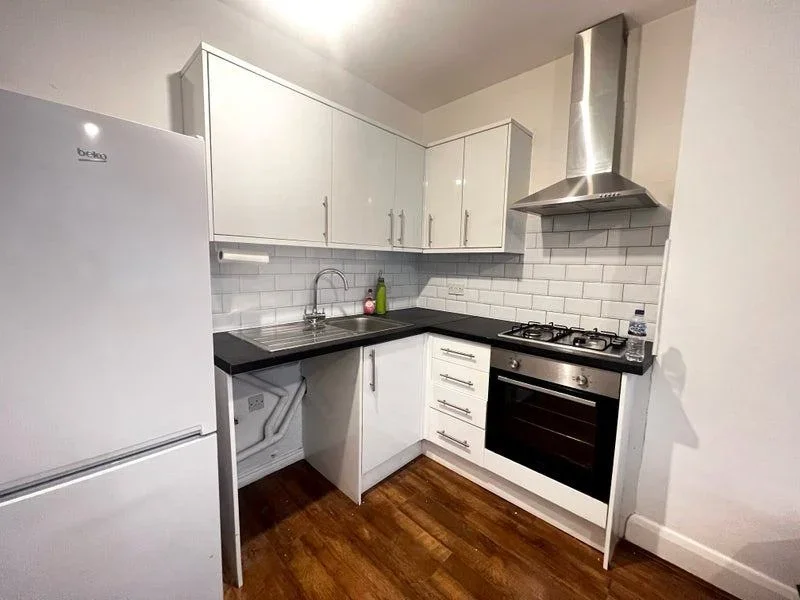 Flat Cranbrook Road in Greater London