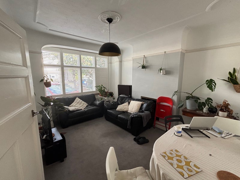Room Lower Downs Road in Greater London