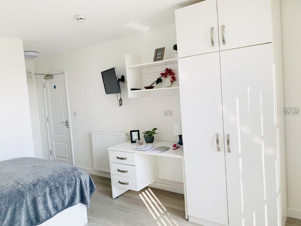 Flat Watkin Road in Leicester