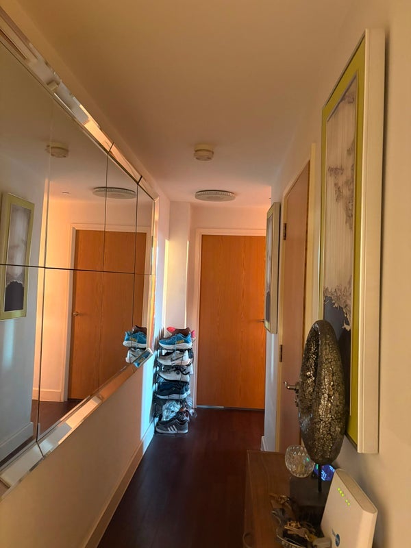 Room Cornmill Lane in Greater London