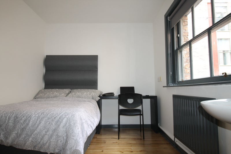 Room Seel Street in Liverpool
