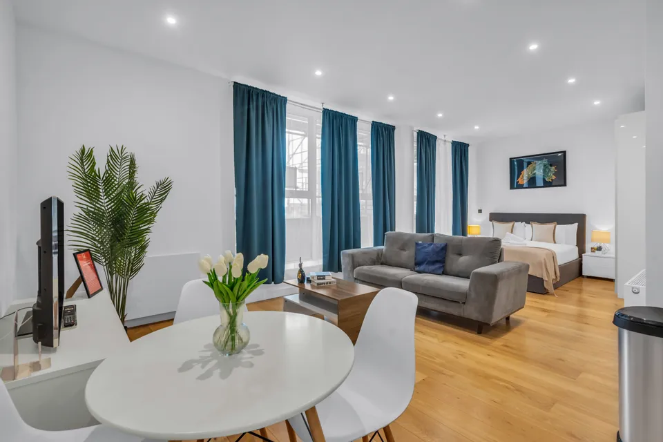 Flat Balfour Road in Greater London
