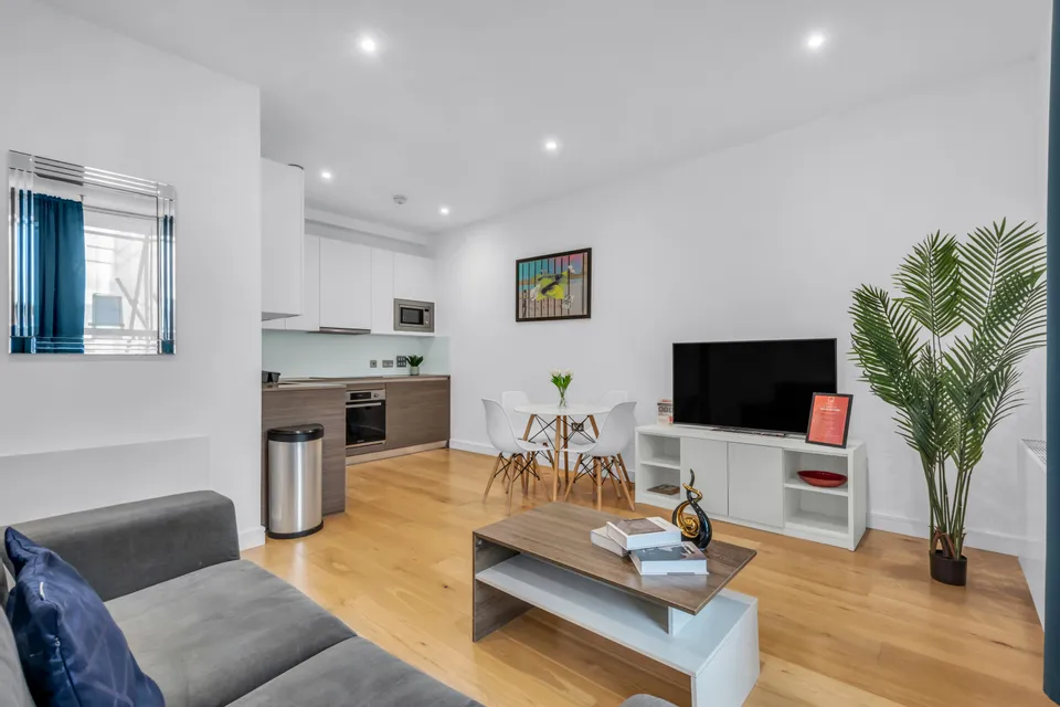 Flat Balfour Road in Greater London
