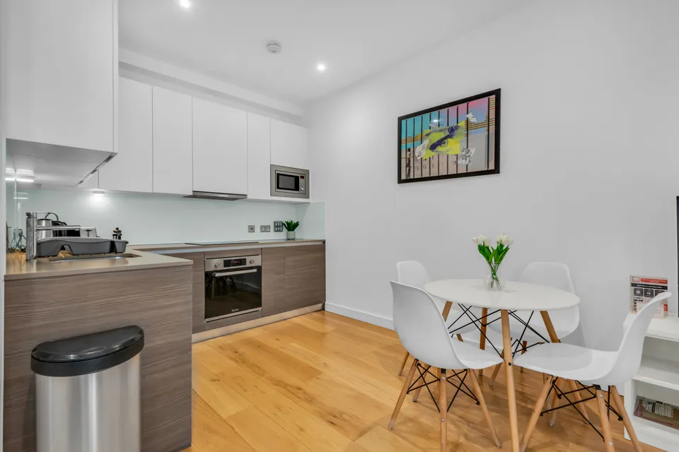 Flat Balfour Road in Greater London