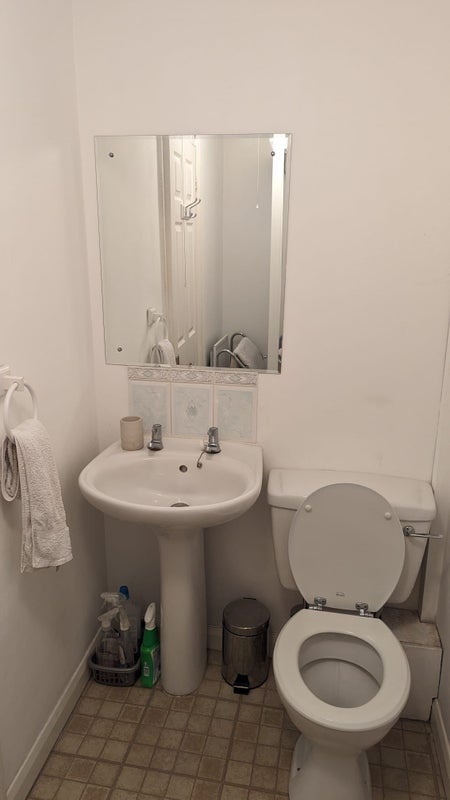 Room Herne Road in Greater London