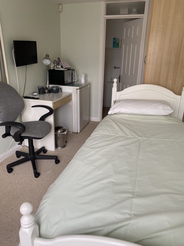 Room Herne Road in Greater London