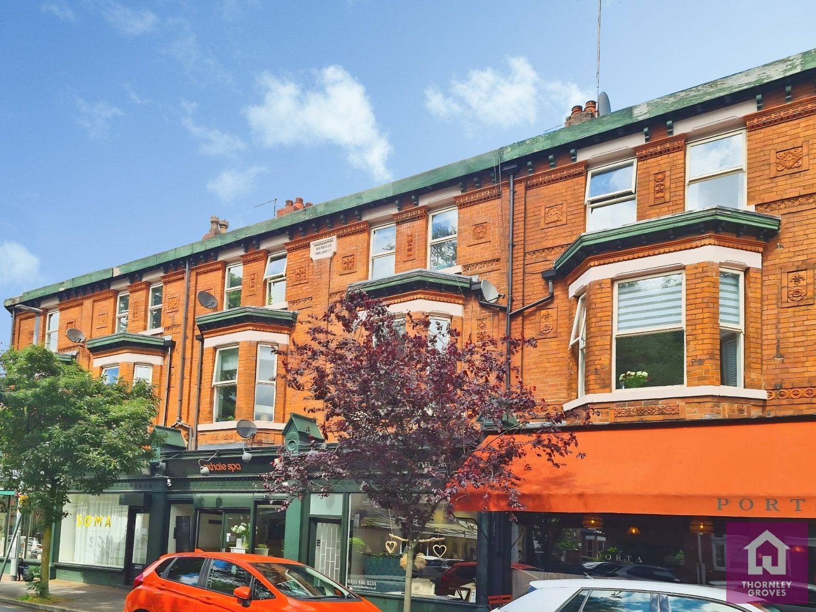 Flat Lapwing Lane in Manchester