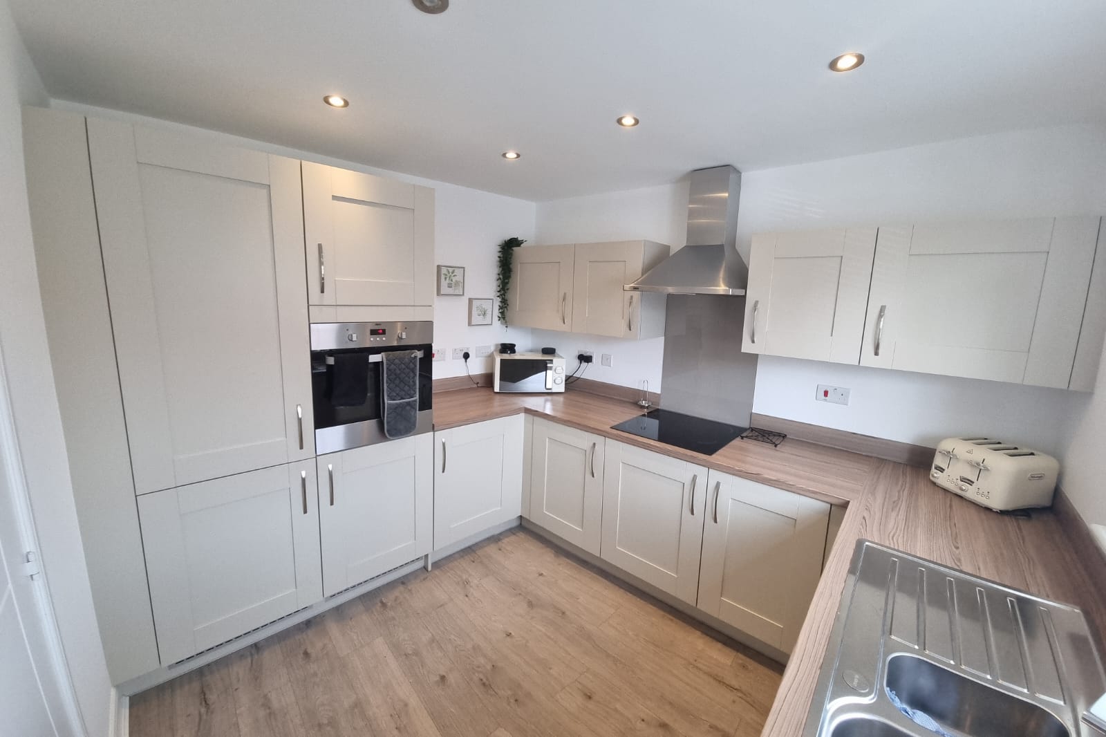 House Pinderhill Mews in Wakefield