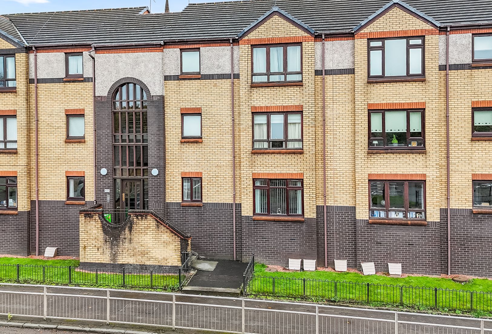 Flat Sunnyside Road in Coatbridge