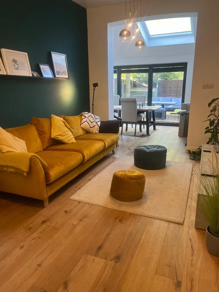 Flat Guilford Avenue in Greater London