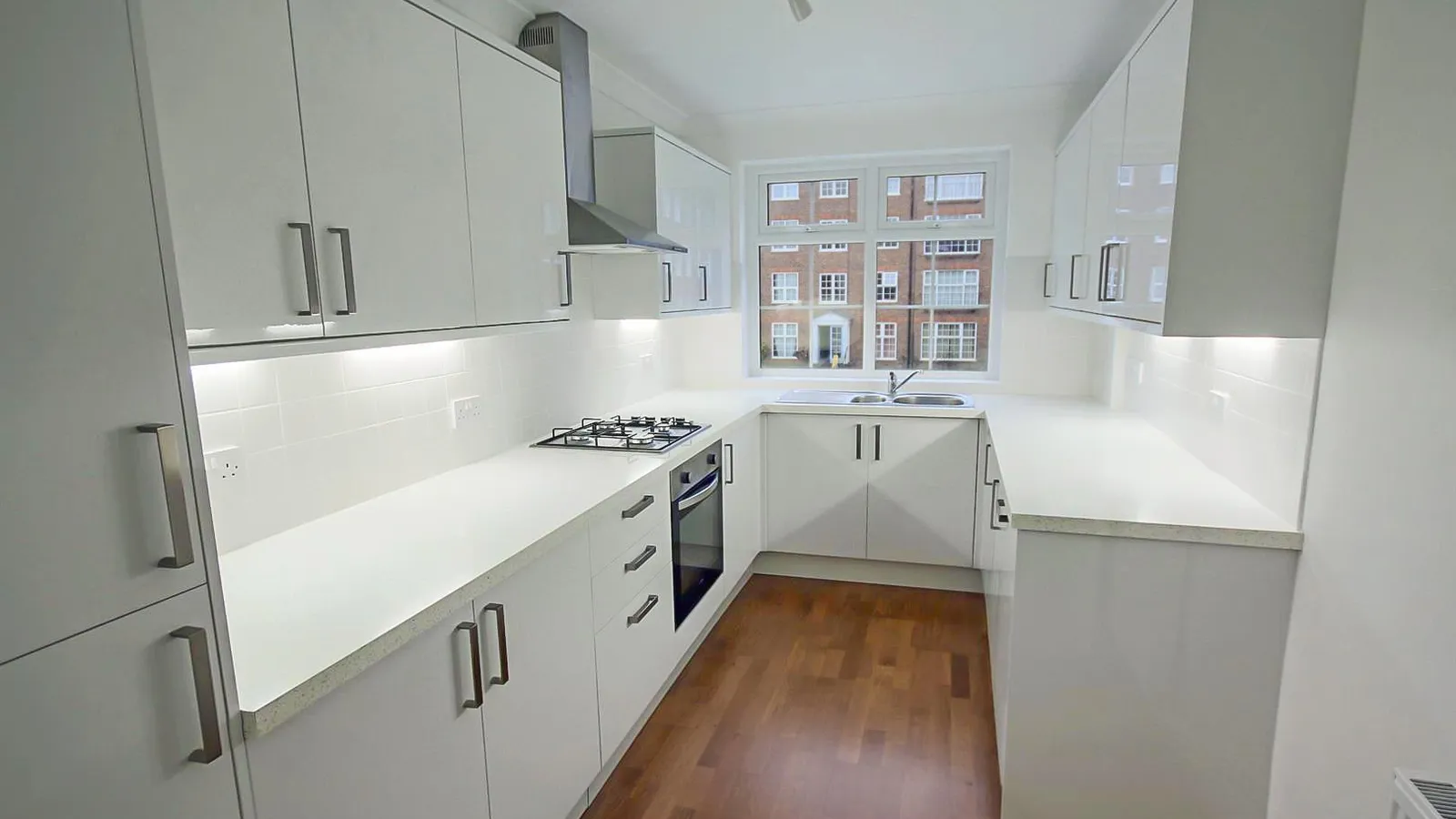 Flat Regency Court in Brighton