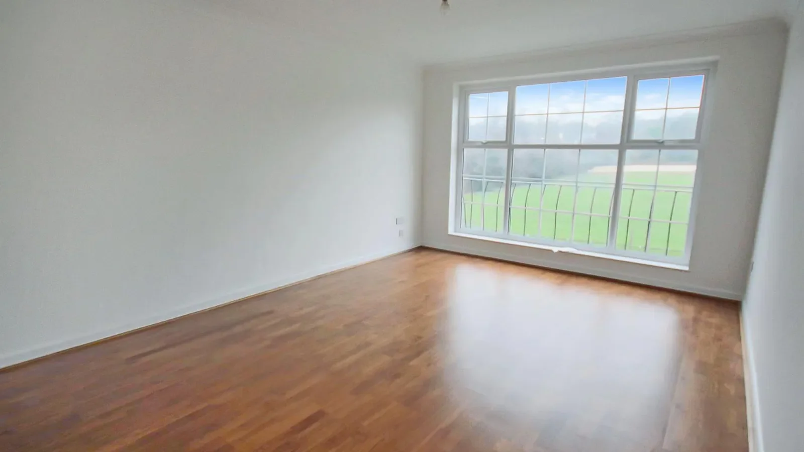 Flat Regency Court in Brighton
