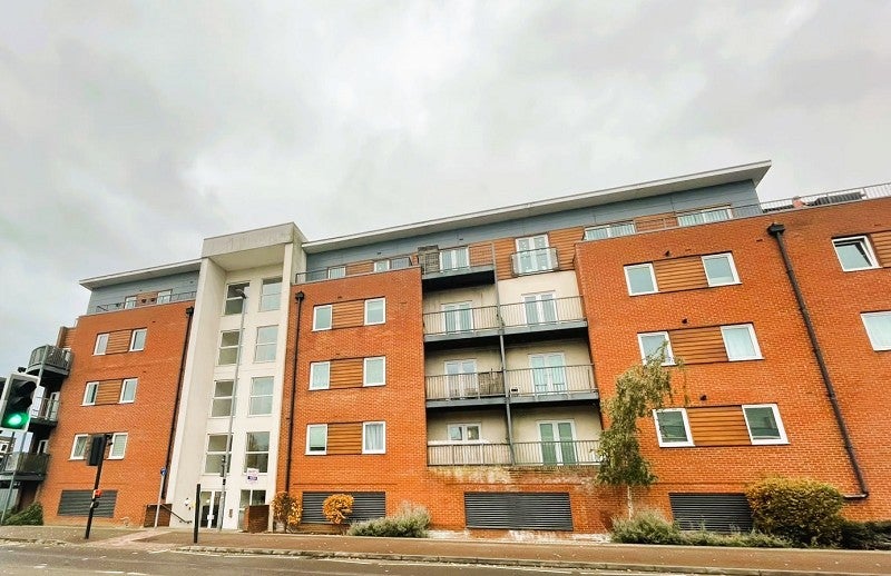 Flat Princes Way in Milton Keynes
