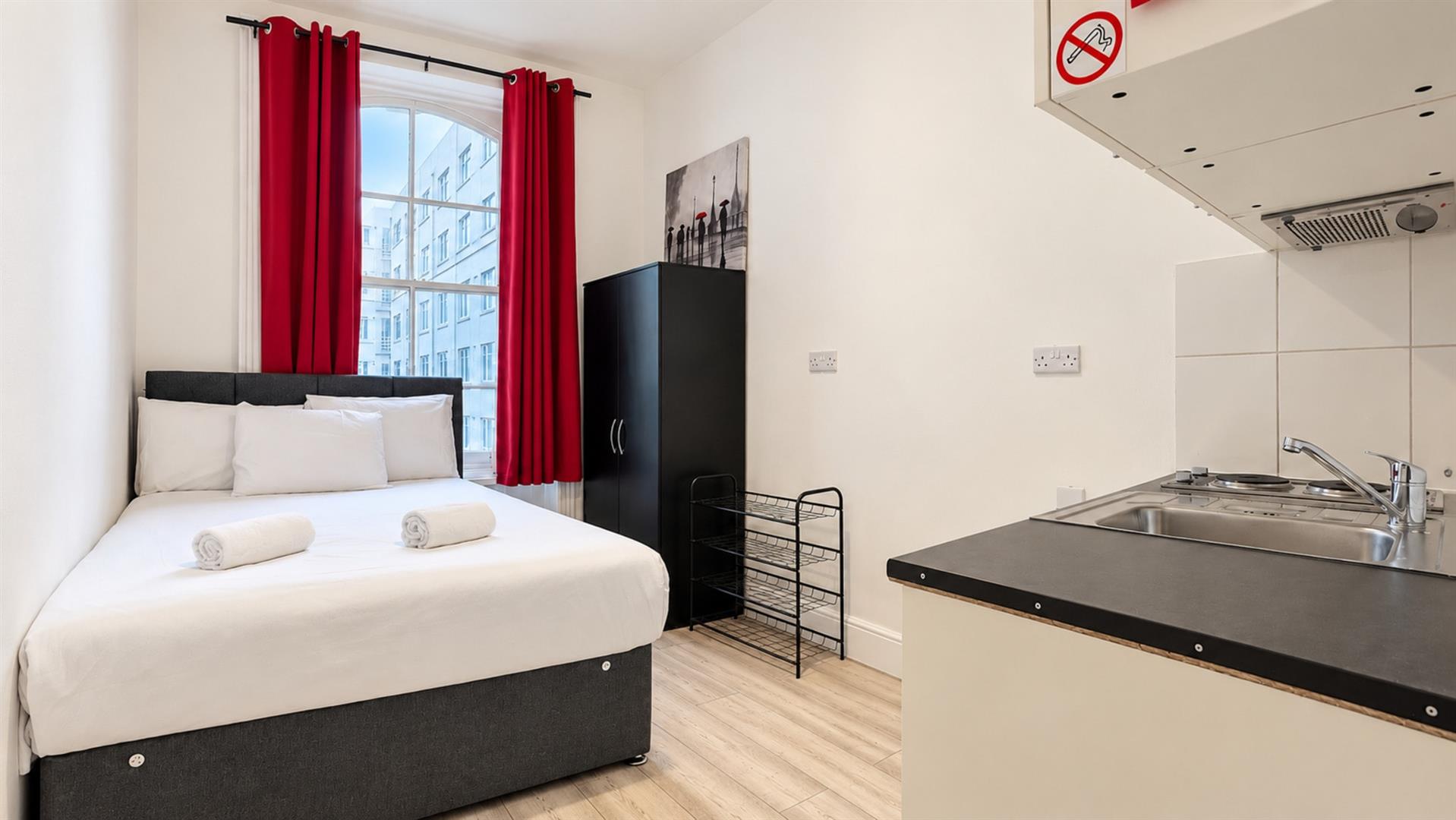 Flat Talbot Square in City of Westminster