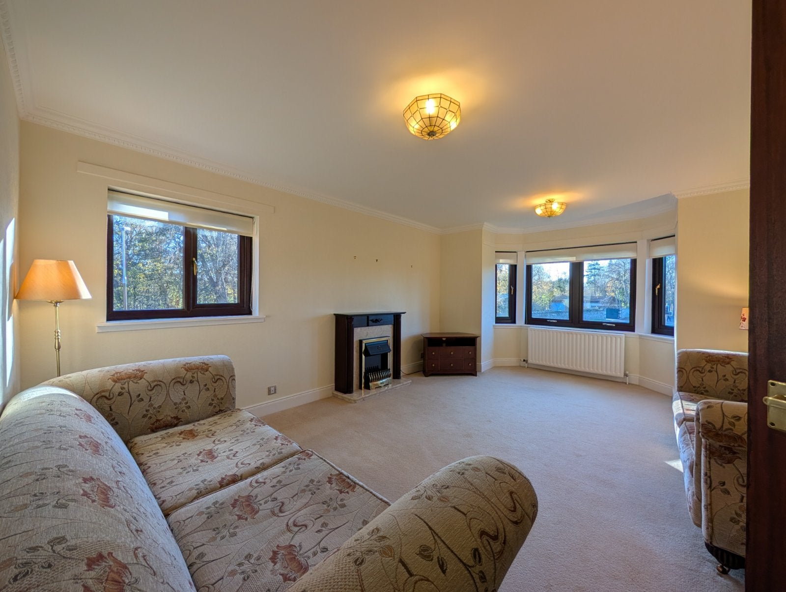 Flat Cramond Road North in City of Edinburgh