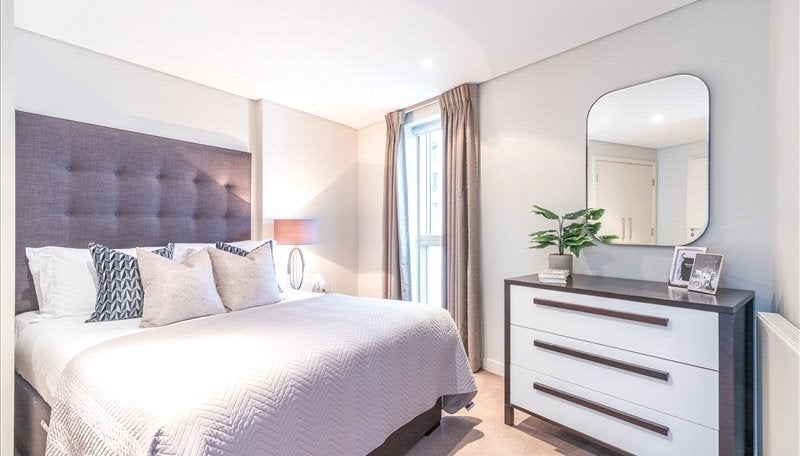 Flat Merchant Square in City of Westminster