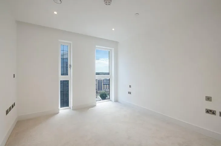 Flat New Drum Street in Greater London