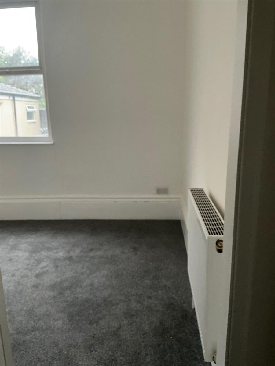 Flat Albany Street in Hull