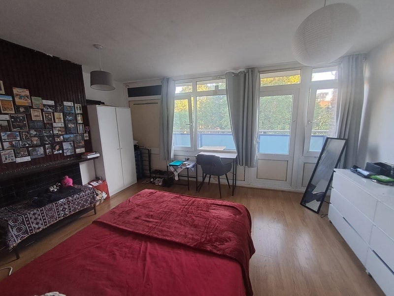 Room Hanbury Street in Greater London