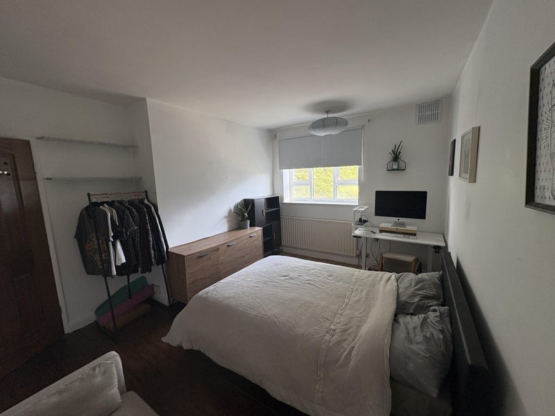 Room Stanstead Road in Greater London