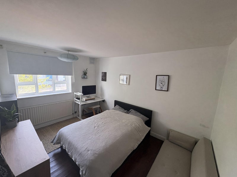 Room Stanstead Road in Greater London