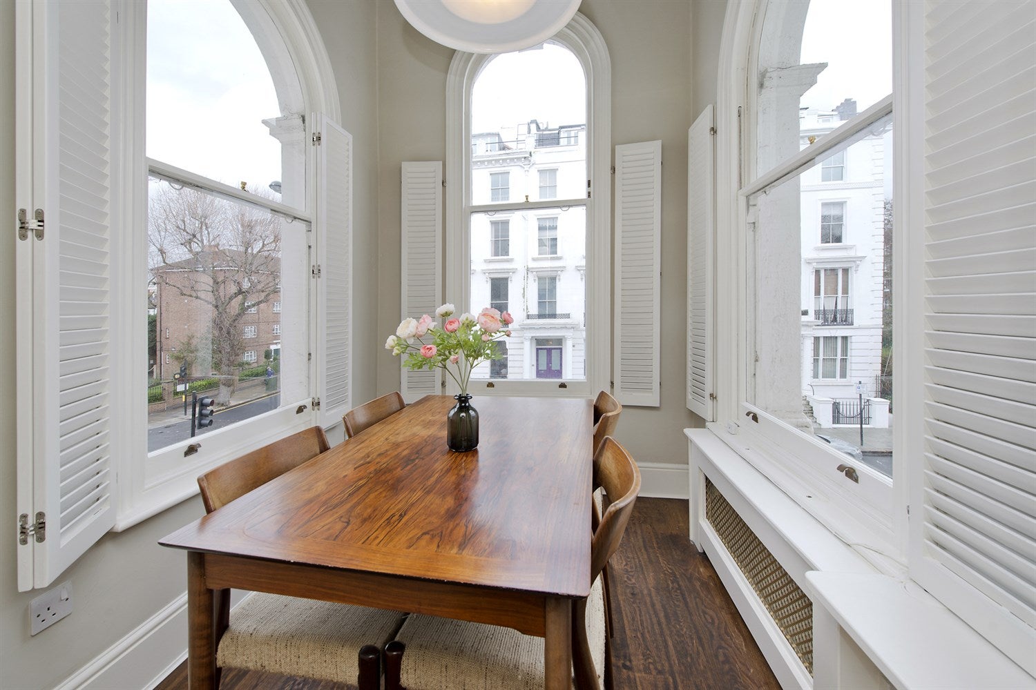 Flat Ladbroke Grove in Greater London
