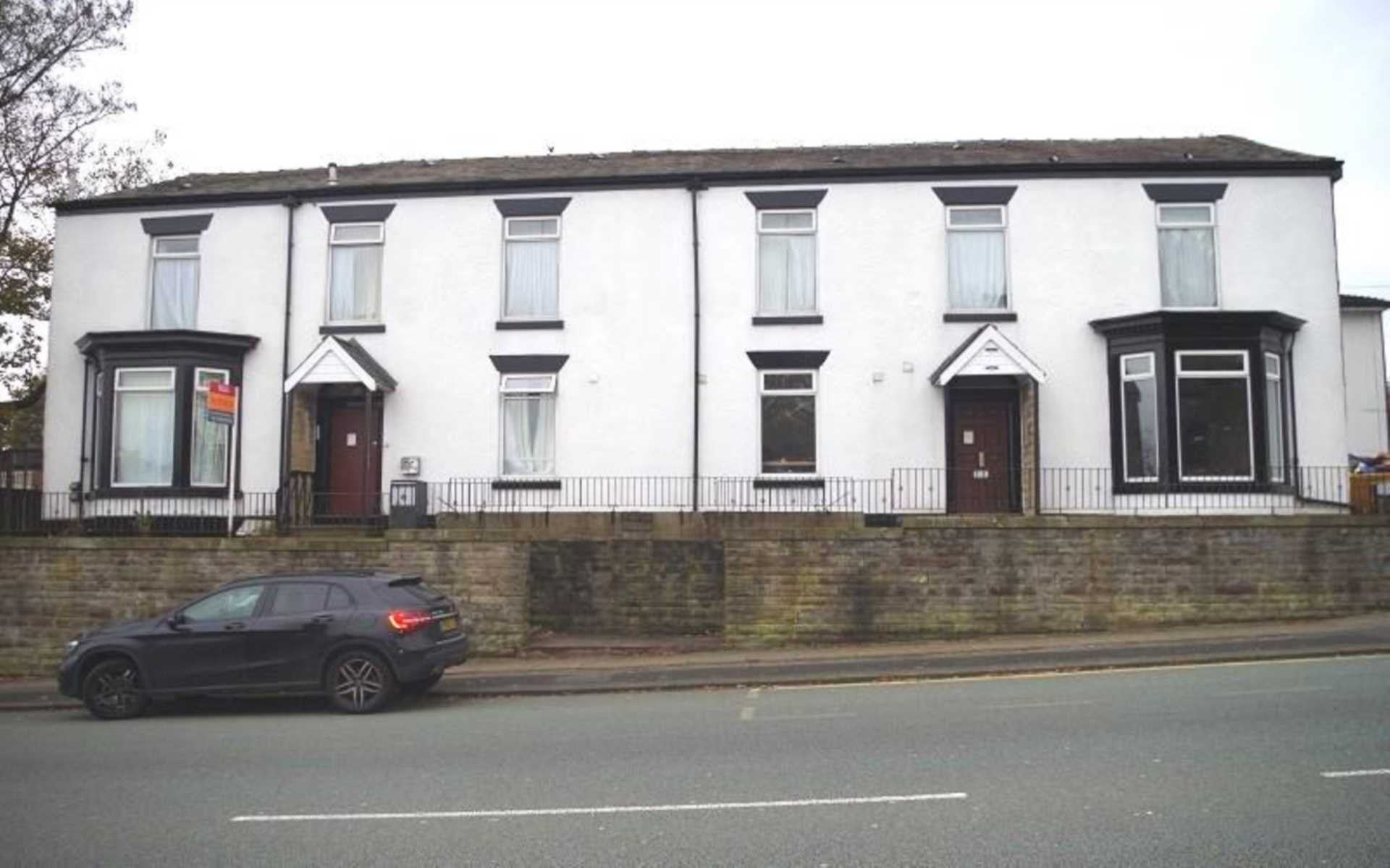 Room Wigan Road in Bolton