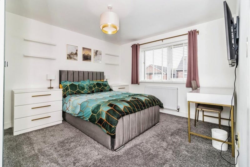 Room Northfield Road in Manchester