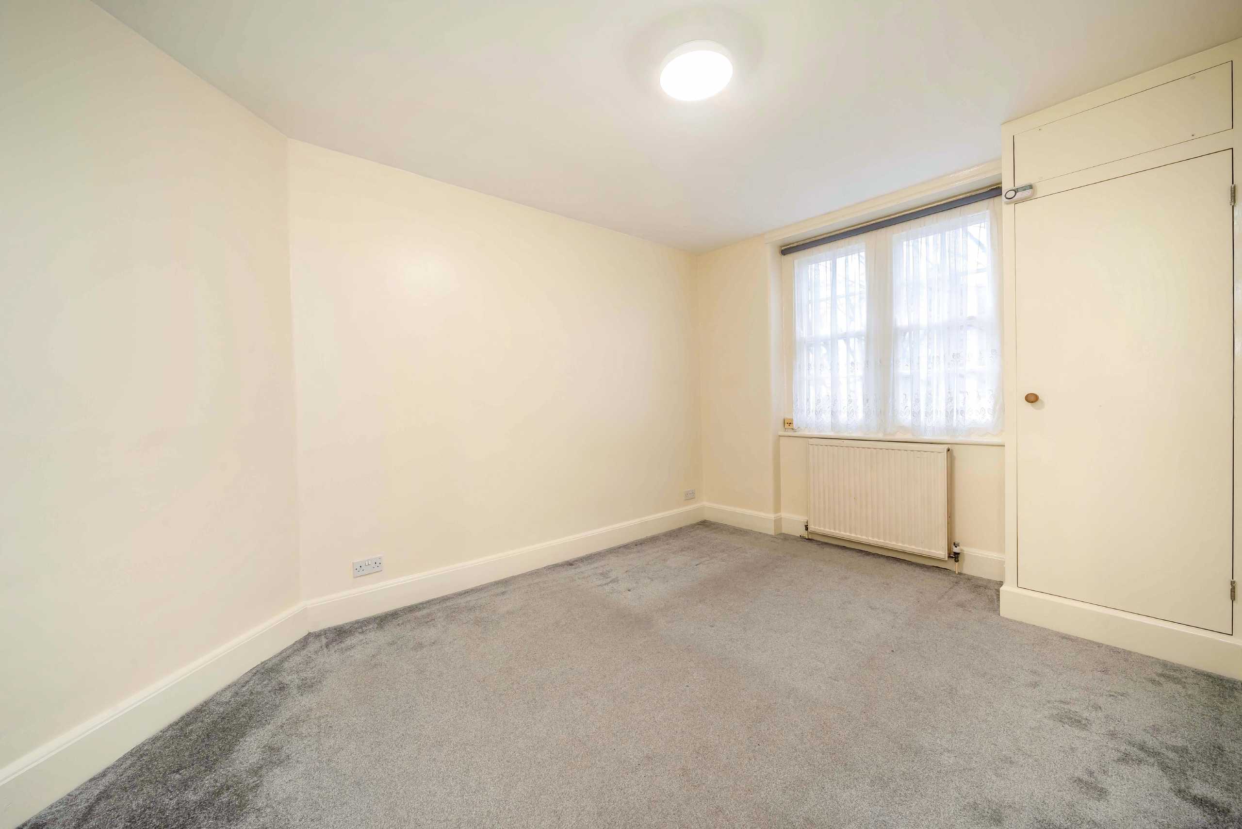 Flat Thanet Street in Greater London