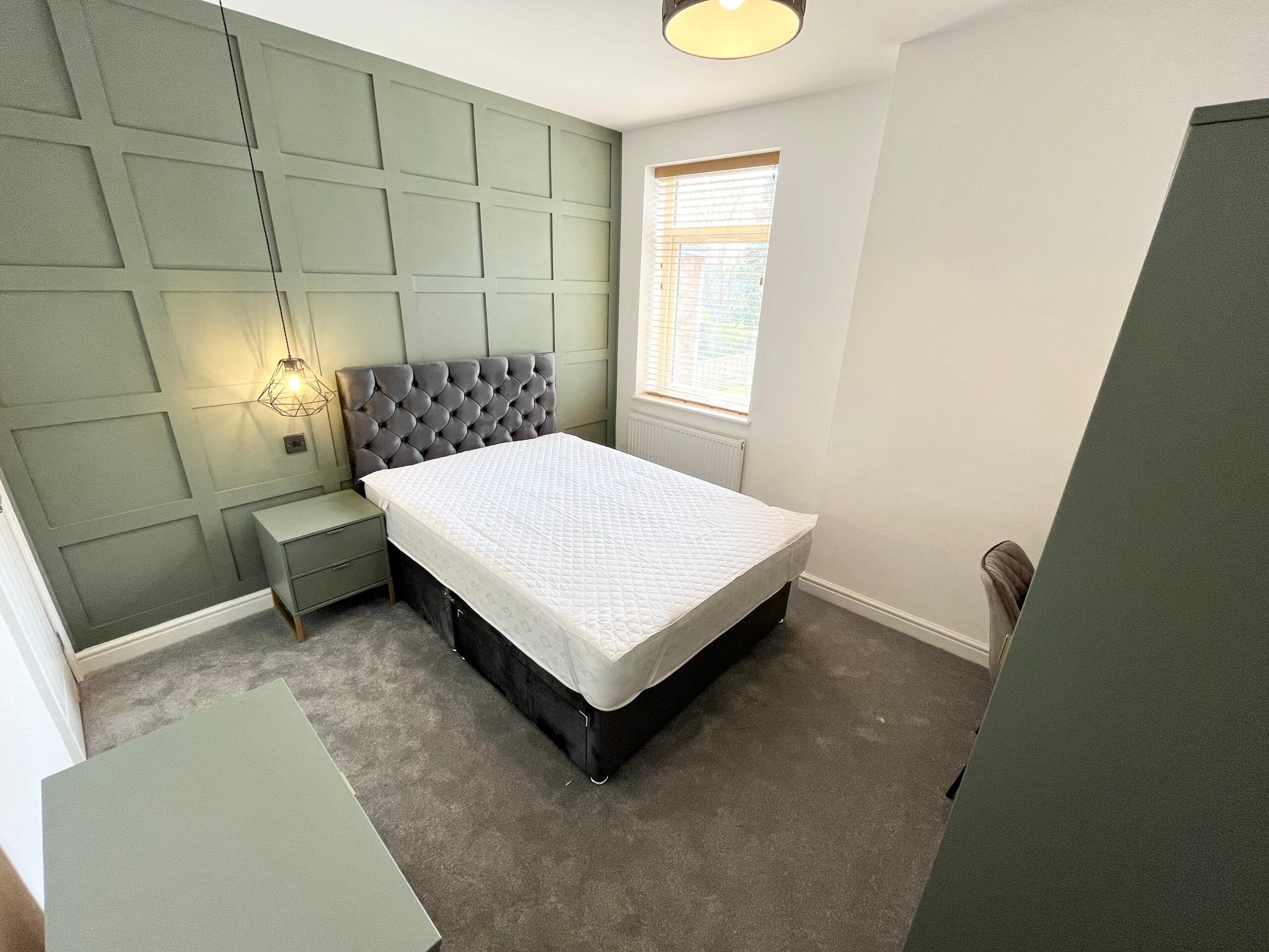 Room St Margarets Road in Peterborough