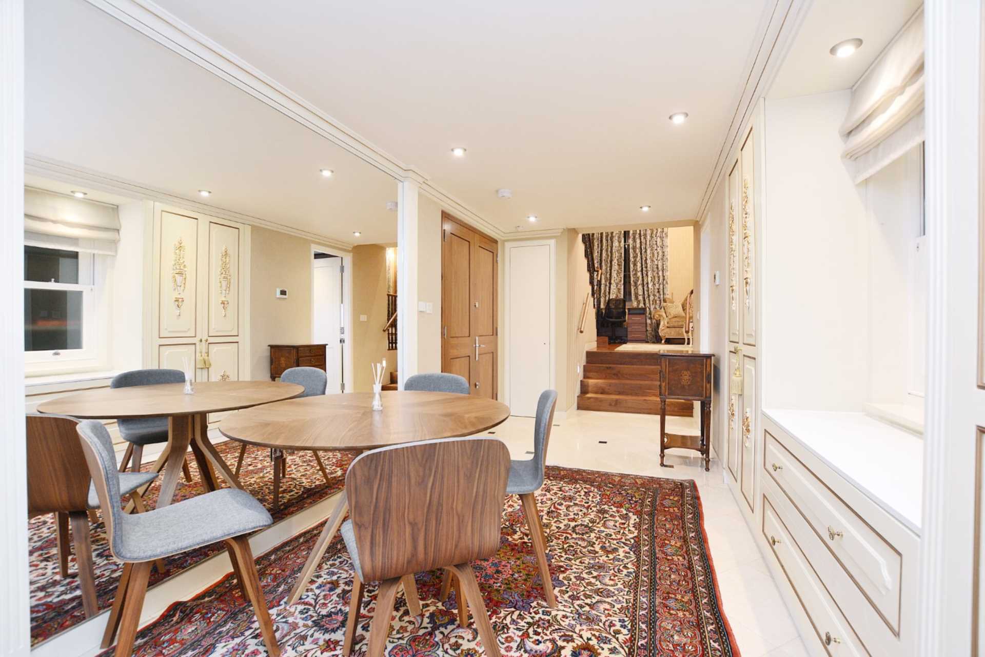 Flat Lancaster Gate in City of Westminster