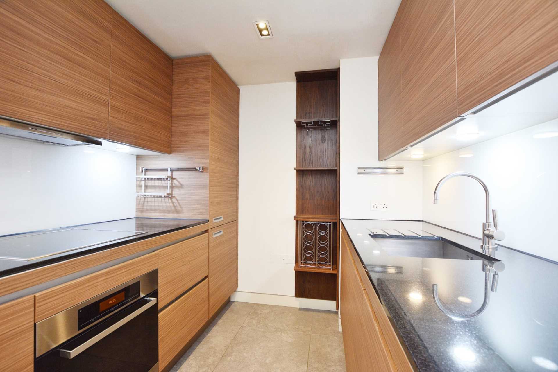 Flat Lancaster Gate in City of Westminster