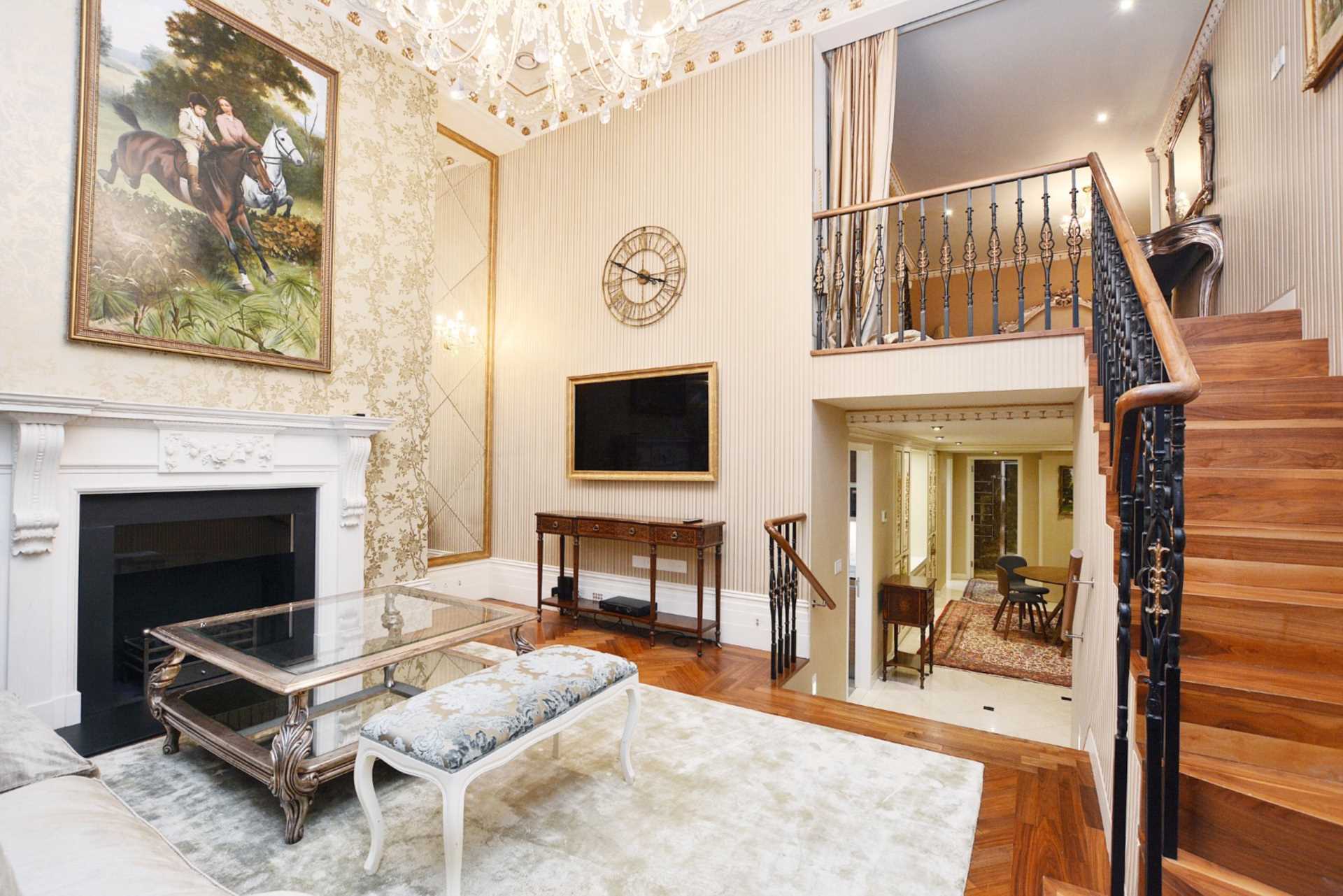 Flat Lancaster Gate in City of Westminster