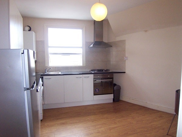 Flat Lower Clapton Road in Greater London