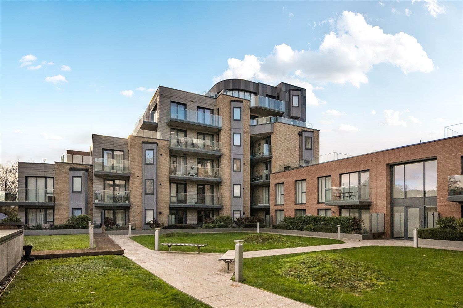Flat Berkeley Avenue in Reading
